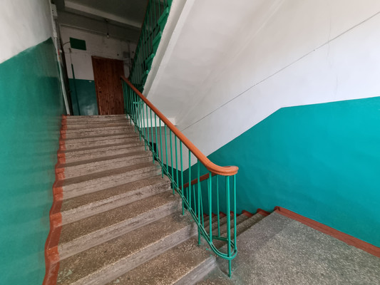 Продам двухкомнатную (2-комн.) квартиру, Комсомольская ул, 3, Брянск г