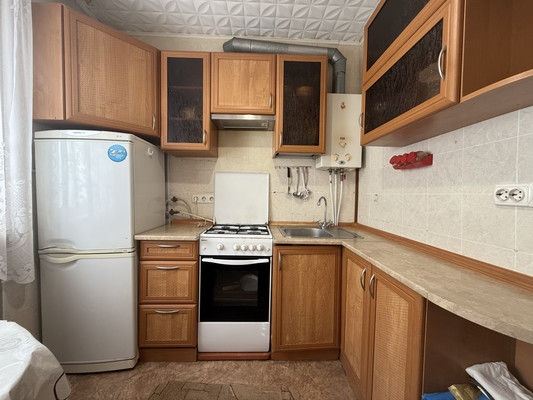 Продам двухкомнатную (2-комн.) квартиру, Самокиша ул, 4, Симферополь г