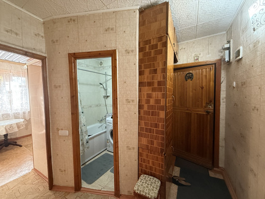 Продам двухкомнатную (2-комн.) квартиру, Самокиша ул, 4, Симферополь г