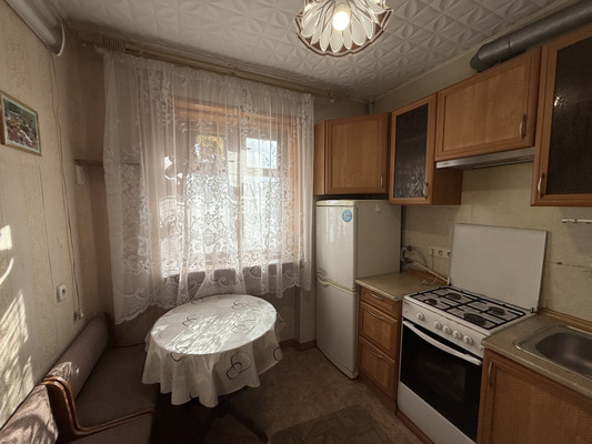 Продам двухкомнатную (2-комн.) квартиру, Самокиша ул, 4, Симферополь г
