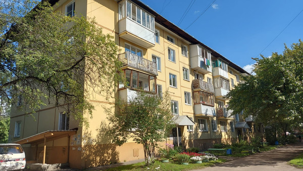 Продам двухкомнатную (2-комн.) квартиру, 6-й кв-л, 5, Шелехов г