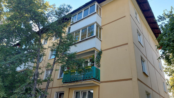 Продам двухкомнатную (2-комн.) квартиру, 6-й кв-л, 5, Шелехов г