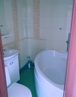 Продам двухкомнатную (2-комн.) квартиру, 6-й кв-л, 5, Шелехов г