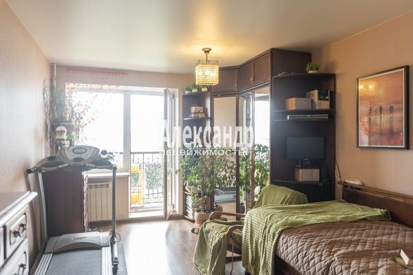 Продам трехкомнатную (3-комн.) квартиру, Комендантский пр-кт, 34к1Б, Санкт-Петербург г