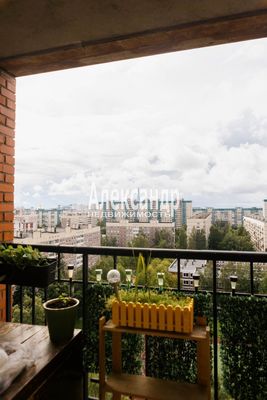 Продам трехкомнатную (3-комн.) квартиру, Комендантский пр-кт, 34к1Б, Санкт-Петербург г