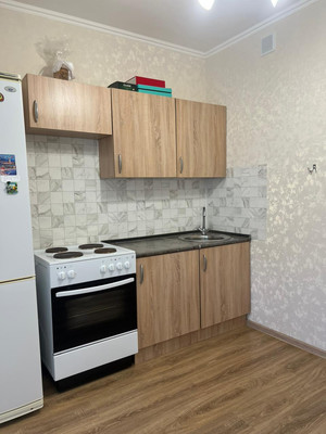 Продам двухкомнатную (2-комн.) квартиру, Лавриненко ул, 13к3, Москва г
