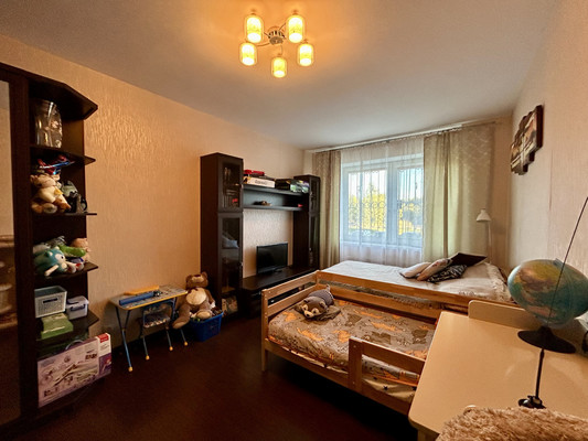 Продам однокомнатную (1-комн.) квартиру, Непокорённых пр-кт, 49к2, Санкт-Петербург г