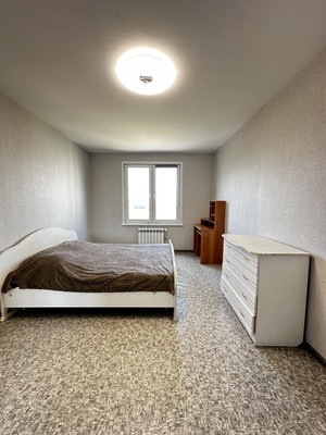 Продам двухкомнатную (2-комн.) квартиру, Альфии Авзаловой ул, 9, Казань г