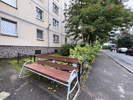 Продам двухкомнатную (2-комн.) квартиру, Комендантский пр-кт, 21к2, Санкт-Петербург г