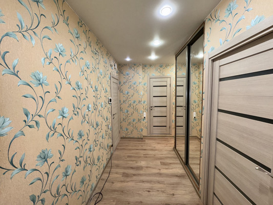 Продам двухкомнатную (2-комн.) квартиру, Комендантский пр-кт, 21к2, Санкт-Петербург г