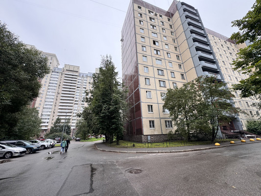 Продам двухкомнатную (2-комн.) квартиру, Комендантский пр-кт, 21к2, Санкт-Петербург г