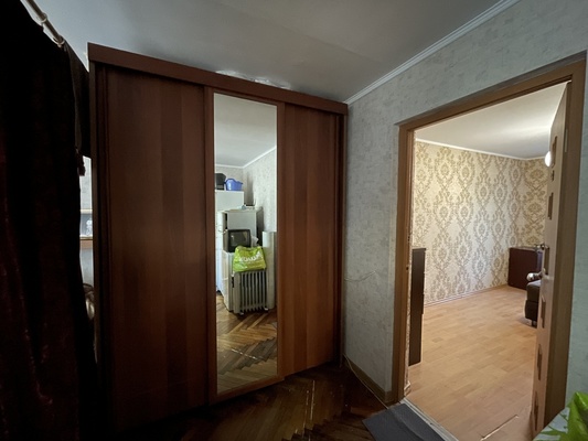 Сдам комнату в 4-комн. квартире, Ленская ул, 6к3, Санкт-Петербург г