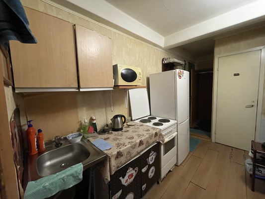 Сдам комнату в 4-комн. квартире, Ленская ул, 6к3, Санкт-Петербург г