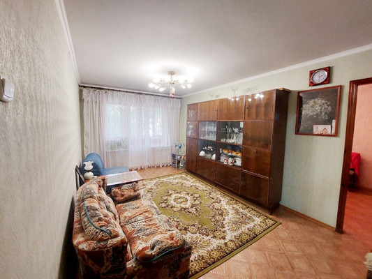 Продам трехкомнатную (3-комн.) квартиру, Ботаническая ул, 13, Казань г