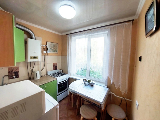 Продам трехкомнатную (3-комн.) квартиру, Ботаническая ул, 13, Казань г