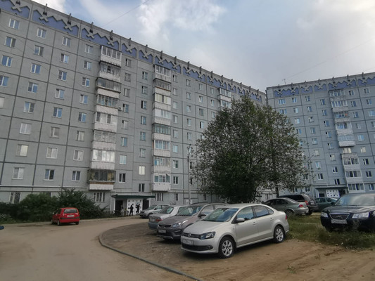 Продам двухкомнатную (2-комн.) квартиру, Петрозаводская ул, 38, Сыктывкар г