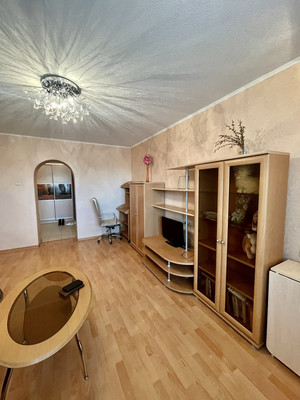 Продам трехкомнатную (3-комн.) квартиру, Революционная ул, 8, Иваново г