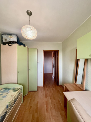Продам трехкомнатную (3-комн.) квартиру, Революционная ул, 8, Иваново г