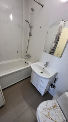 Продам двухкомнатную (2-комн.) квартиру, Магнитогорская ул, 125ка, Ростов-на-Дону г