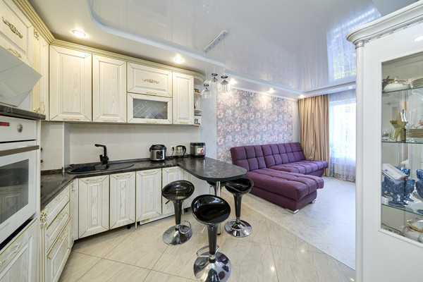 Продам двухкомнатную (2-комн.) квартиру, Петергофское ш, 84к19, Санкт-Петербург г
