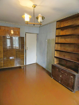 Продам трехкомнатную (3-комн.) квартиру, Коммунистическая ул, 18, Сыктывкар г