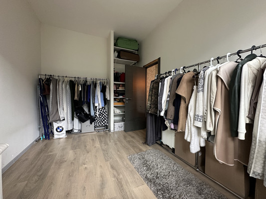 Продам однокомнатную (1-комн.) квартиру, Новые Капорки ул, 72, Капорки д