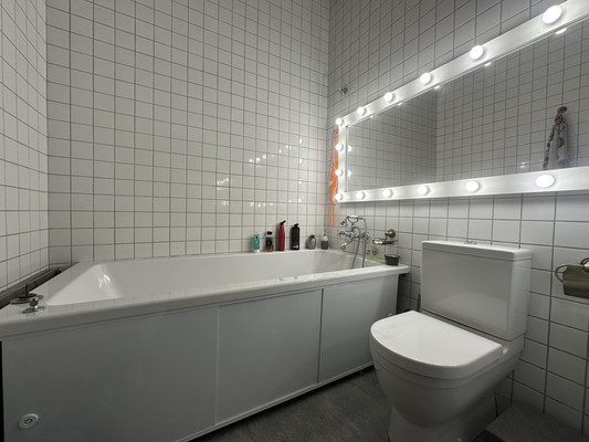 Продам однокомнатную (1-комн.) квартиру, Новые Капорки ул, 72, Капорки д