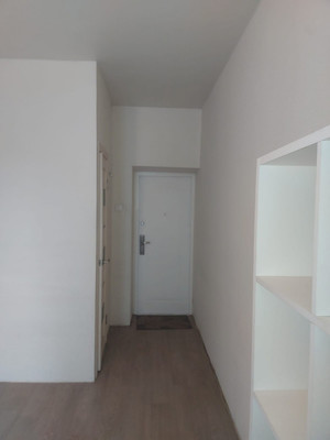 Продам комнату в 3-комн. квартире, Рабочая ул, 1, Иркутск г