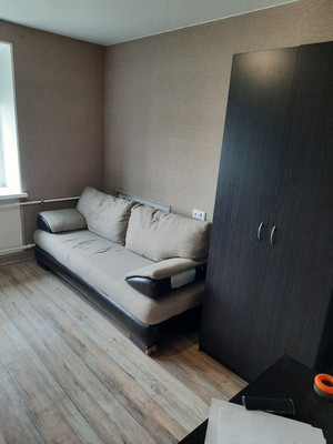 Продам комнату в 8-комн. квартире, Купчинская ул, 21к1, Санкт-Петербург г