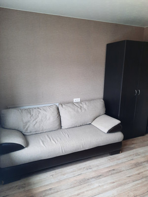 Продам комнату в 8-комн. квартире, Купчинская ул, 21к1, Санкт-Петербург г