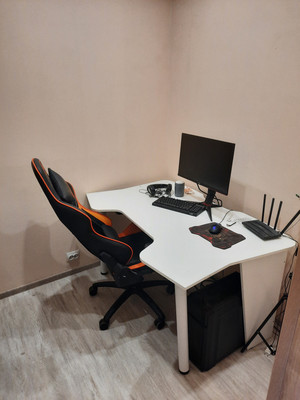 Продам комнату в 8-комн. квартире, Купчинская ул, 21к1, Санкт-Петербург г