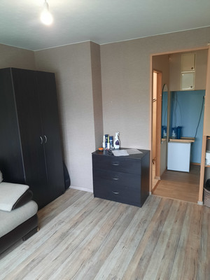 Продам комнату в 8-комн. квартире, Купчинская ул, 21к1, Санкт-Петербург г