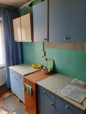 Продам комнату в 8-комн. квартире, Купчинская ул, 21к1, Санкт-Петербург г