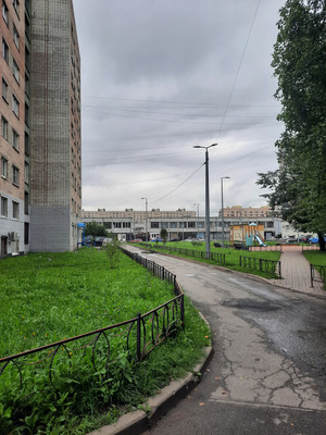 Продам комнату в 8-комн. квартире, Купчинская ул, 21к1, Санкт-Петербург г