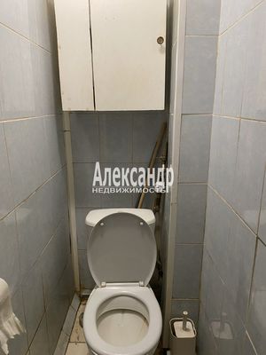 Продам многокомнатную квартиру, Комендантский пр-кт, 16к2, Санкт-Петербург г