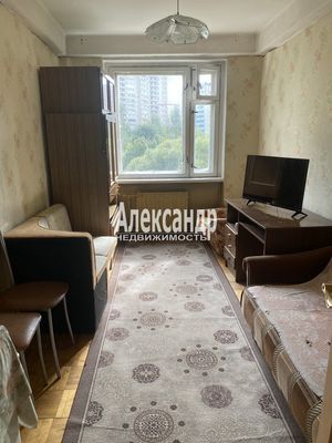 Продам многокомнатную квартиру, Комендантский пр-кт, 16к2, Санкт-Петербург г