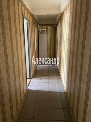 Продам многокомнатную квартиру, Комендантский пр-кт, 16к2, Санкт-Петербург г
