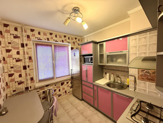 Продам двухкомнатную (2-комн.) квартиру, Героев Сталинграда ул, 27, Симферополь г