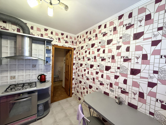 Продам двухкомнатную (2-комн.) квартиру, Героев Сталинграда ул, 27, Симферополь г