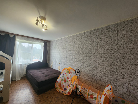 Продам двухкомнатную (2-комн.) квартиру, 20, Калитино п
