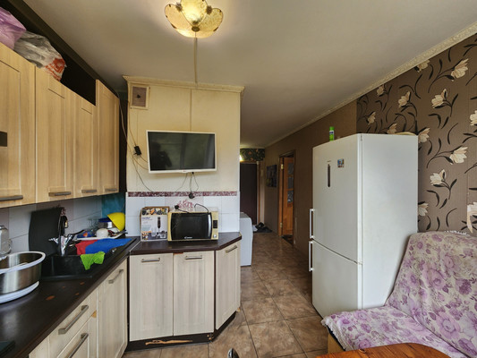 Продам двухкомнатную (2-комн.) квартиру, 20, Калитино п