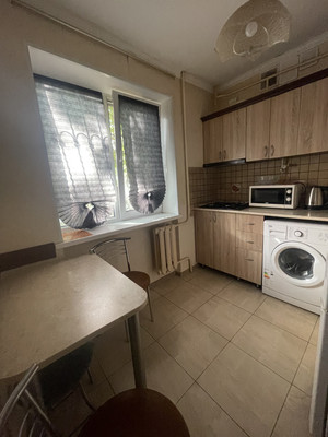 Продам трехкомнатную (3-комн.) квартиру, Киевская ул, 153, Симферополь г
