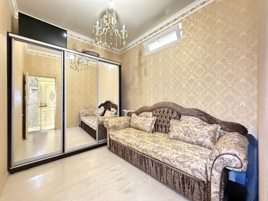 Продам однокомнатную (1-комн.) квартиру, Толстого ул, 180б, Нальчик г