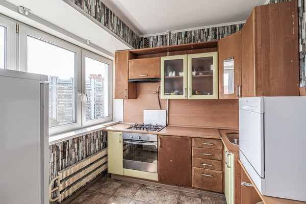Продам трехкомнатную (3-комн.) квартиру, Ленинский пр-кт, 102, Москва г