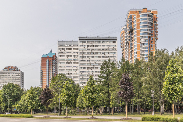 Продам трехкомнатную (3-комн.) квартиру, Ленинский пр-кт, 102, Москва г