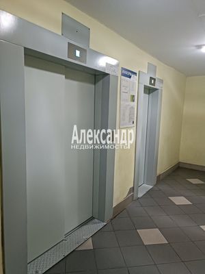 Продам трехкомнатную (3-комн.) квартиру, Савушкина ул, 115к4, Санкт-Петербург г