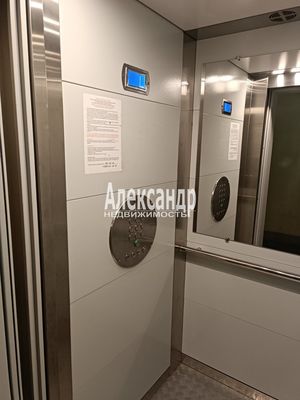 Продам трехкомнатную (3-комн.) квартиру, Савушкина ул, 115к4, Санкт-Петербург г