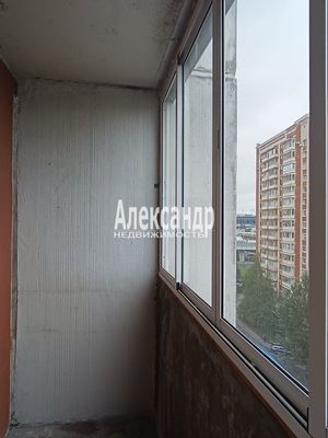 Продам трехкомнатную (3-комн.) квартиру, Савушкина ул, 115к4, Санкт-Петербург г