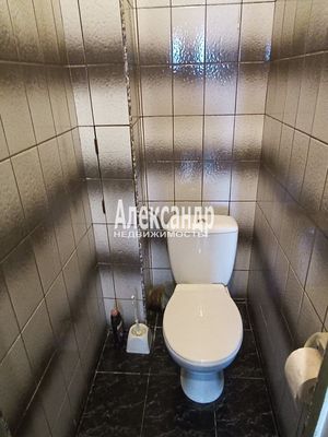 Продам трехкомнатную (3-комн.) квартиру, Савушкина ул, 115к4, Санкт-Петербург г