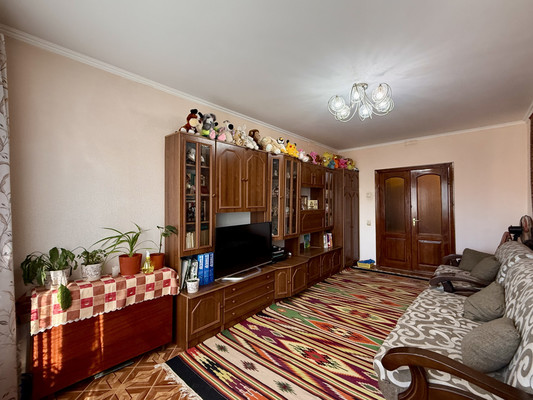 Продам трехкомнатную (3-комн.) квартиру, 60 лет Октября ул, 28/80, Симферополь г